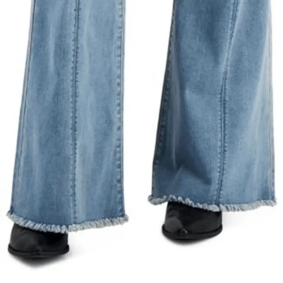 TINSELTOWN Hi-Rise Flare Denim Raw Hem Pull On Flare Jeans Size 11 Waist 30 - Picture 5 of 13